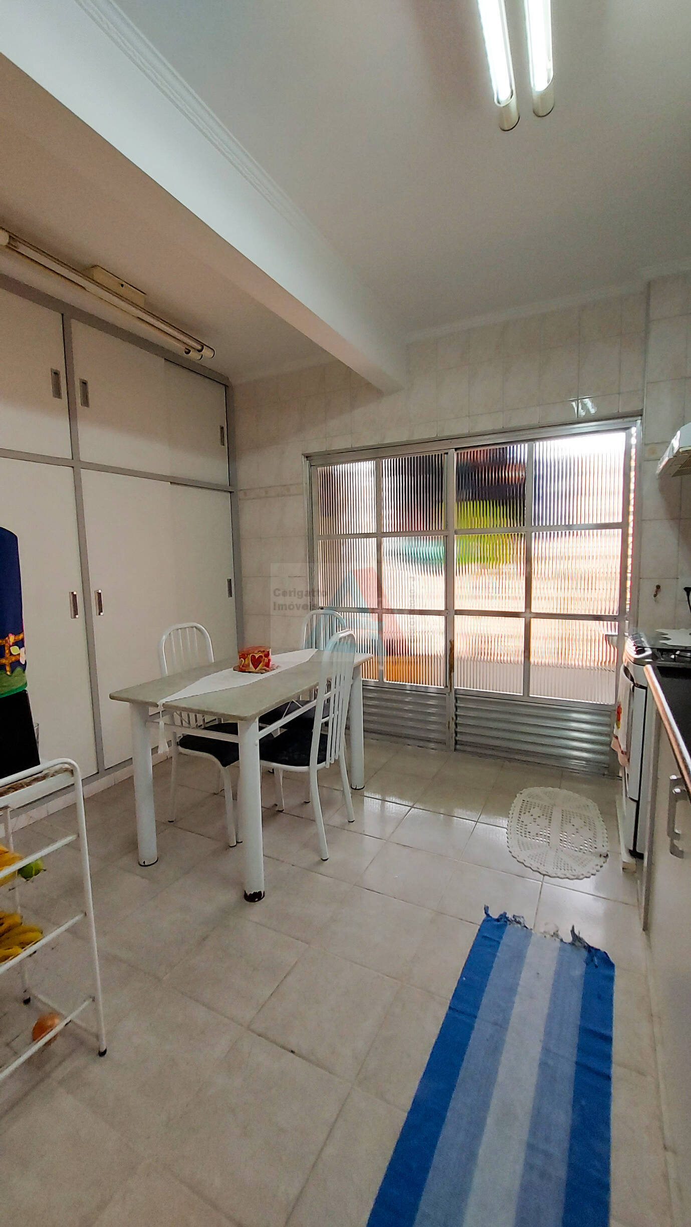 Apartamento à venda com 3 quartos, 93m² - Foto 2