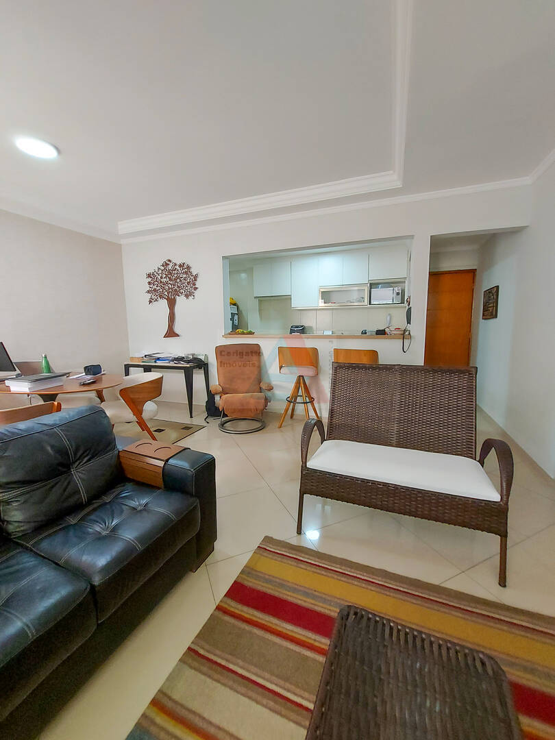 Apartamento à venda com 3 quartos, 150m² - Foto 2