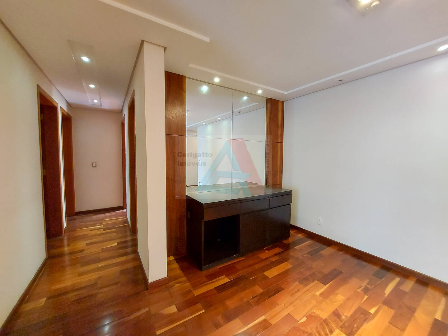 Apartamento à venda com 3 quartos, 115m² - Foto 4