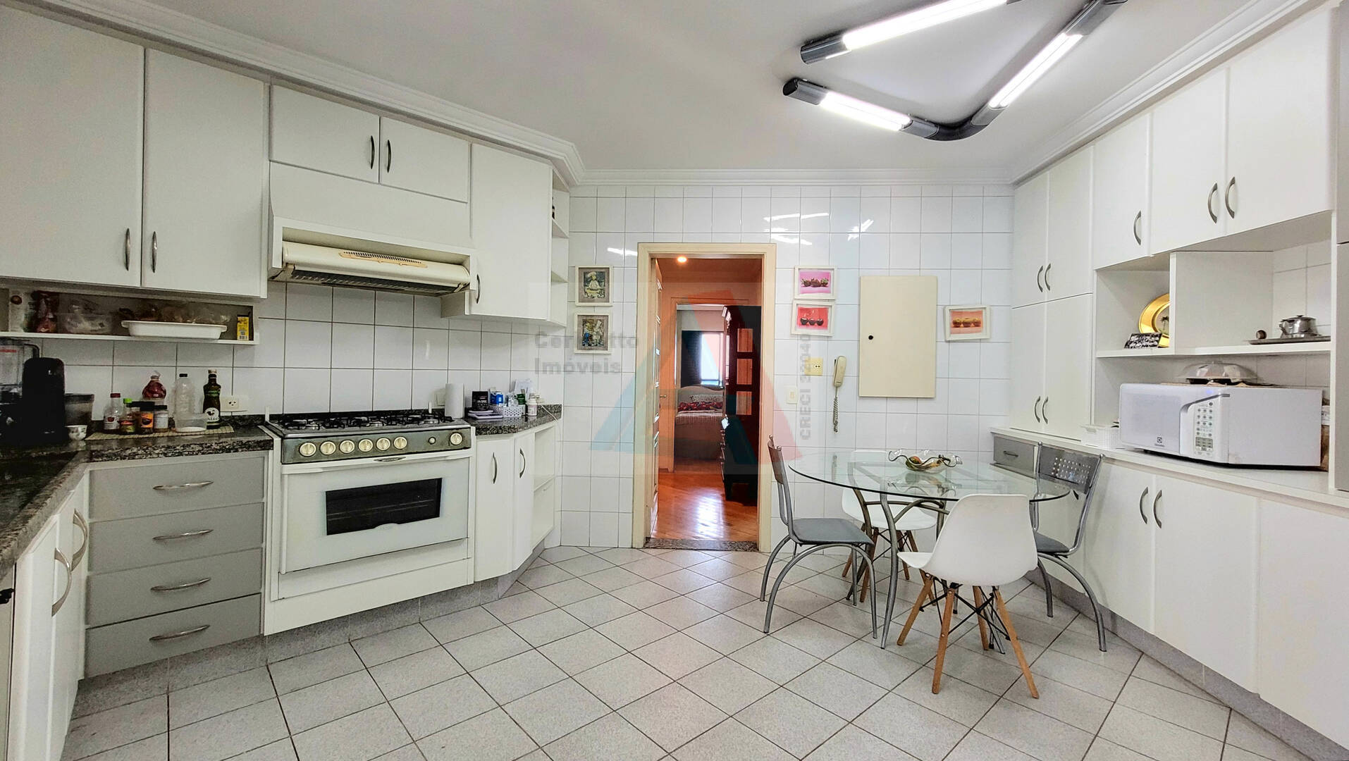 Apartamento à venda com 3 quartos, 150m² - Foto 10