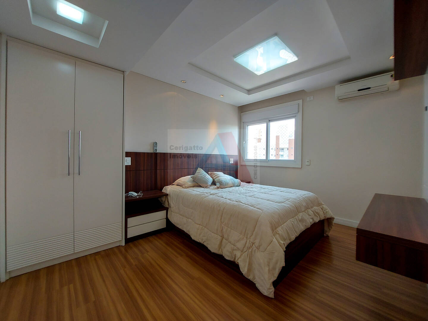 Apartamento para alugar com 4 quartos, 157m² - Foto 11