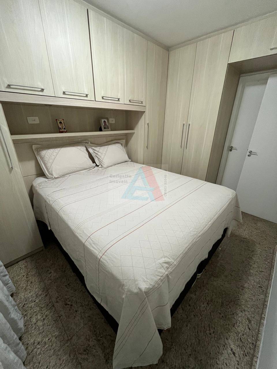 Apartamento à venda com 2 quartos, 60m² - Foto 12