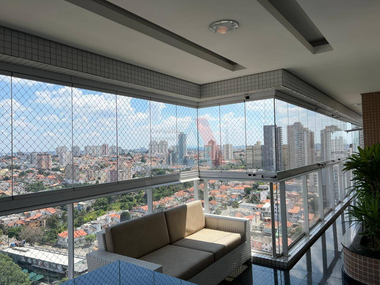 Apartamento à venda com 3 quartos, 227m² - Foto 4