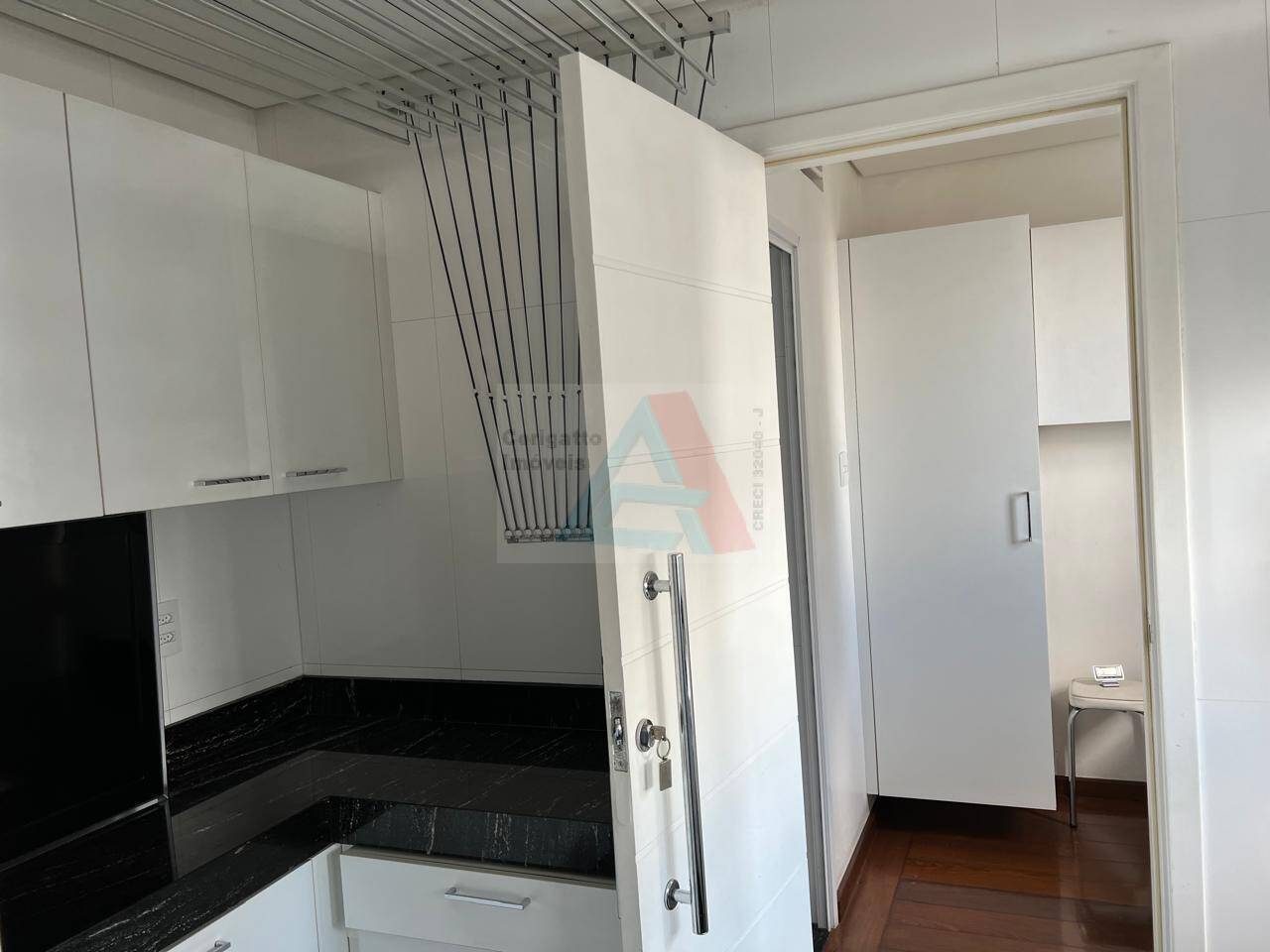 Apartamento à venda com 3 quartos, 227m² - Foto 12