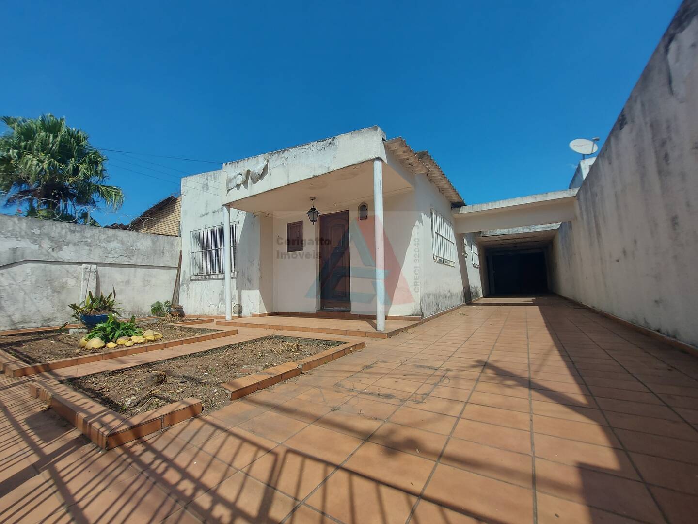 Casa à venda com 2 quartos, 120m² - Foto 1